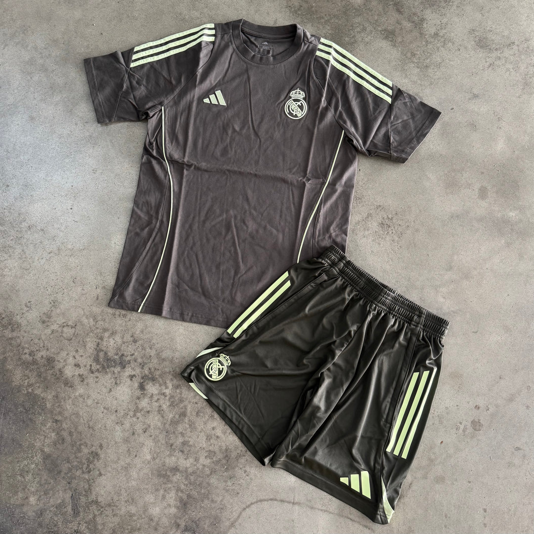 COMPLETINO REAL MADRID