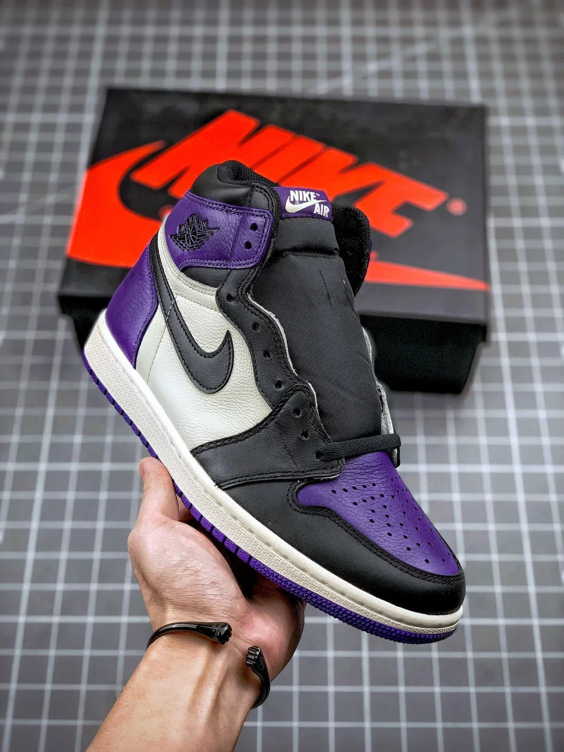 AIR JORDAN 1 HIGH