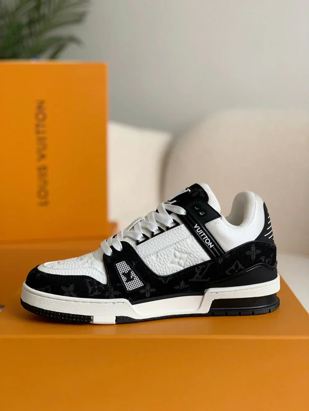 LOUIS VUITTON TRAINER