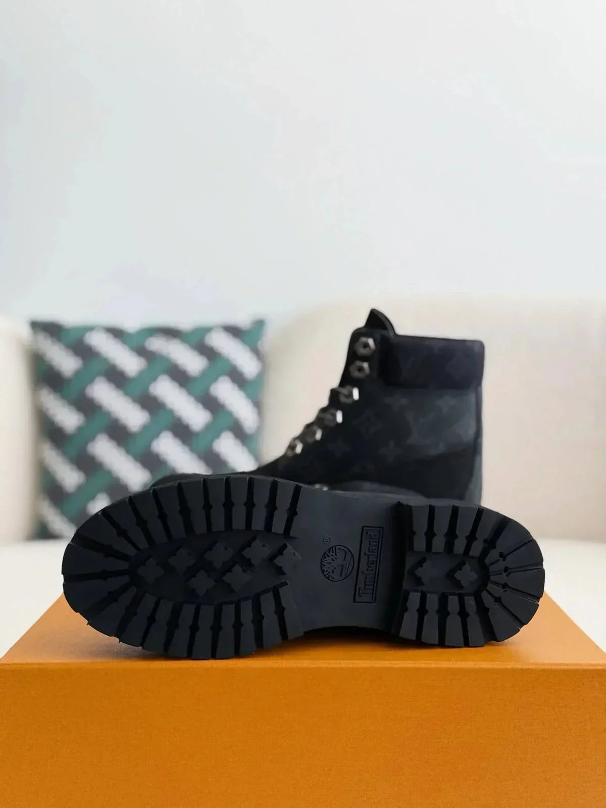 TIMBERLAND X LOUIS VUITTON